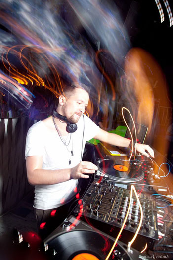 DJ Jonny Acrobat